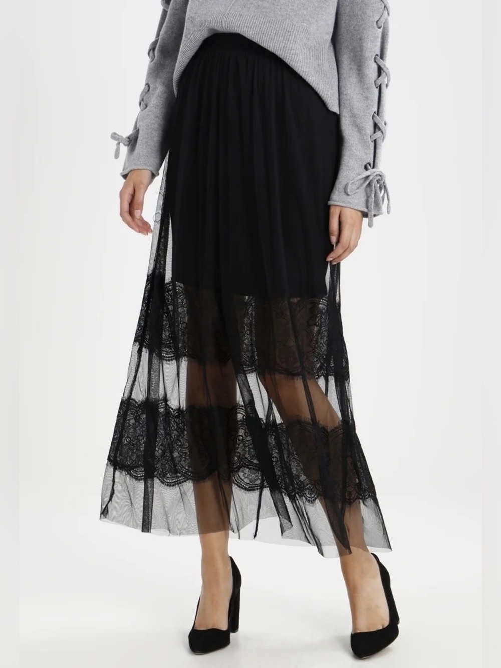 VILA Black Mesh Lace-Tier A-Line Midaxi/Maxi Skirt *Minor Flaws*